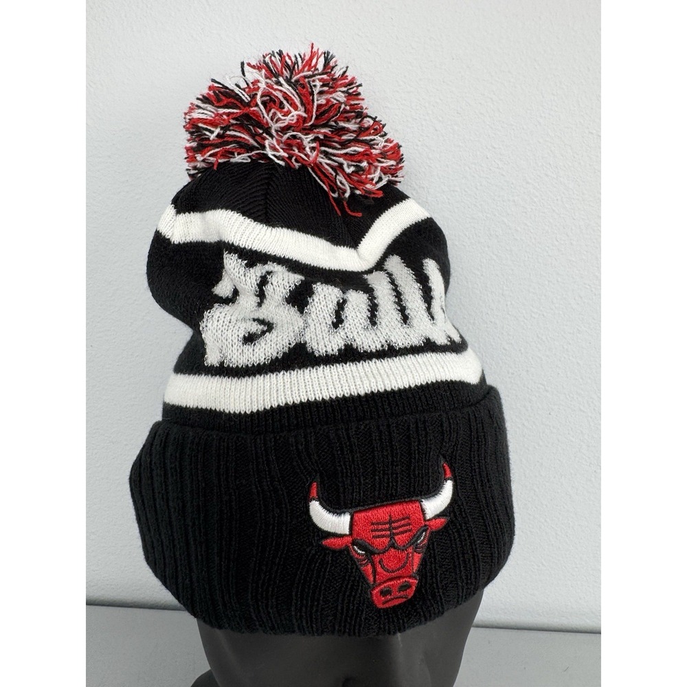 Chicago Bulls '47 Brand Knit Beanie Hat Cap Womens Patch Logo Spellout Pom NWT